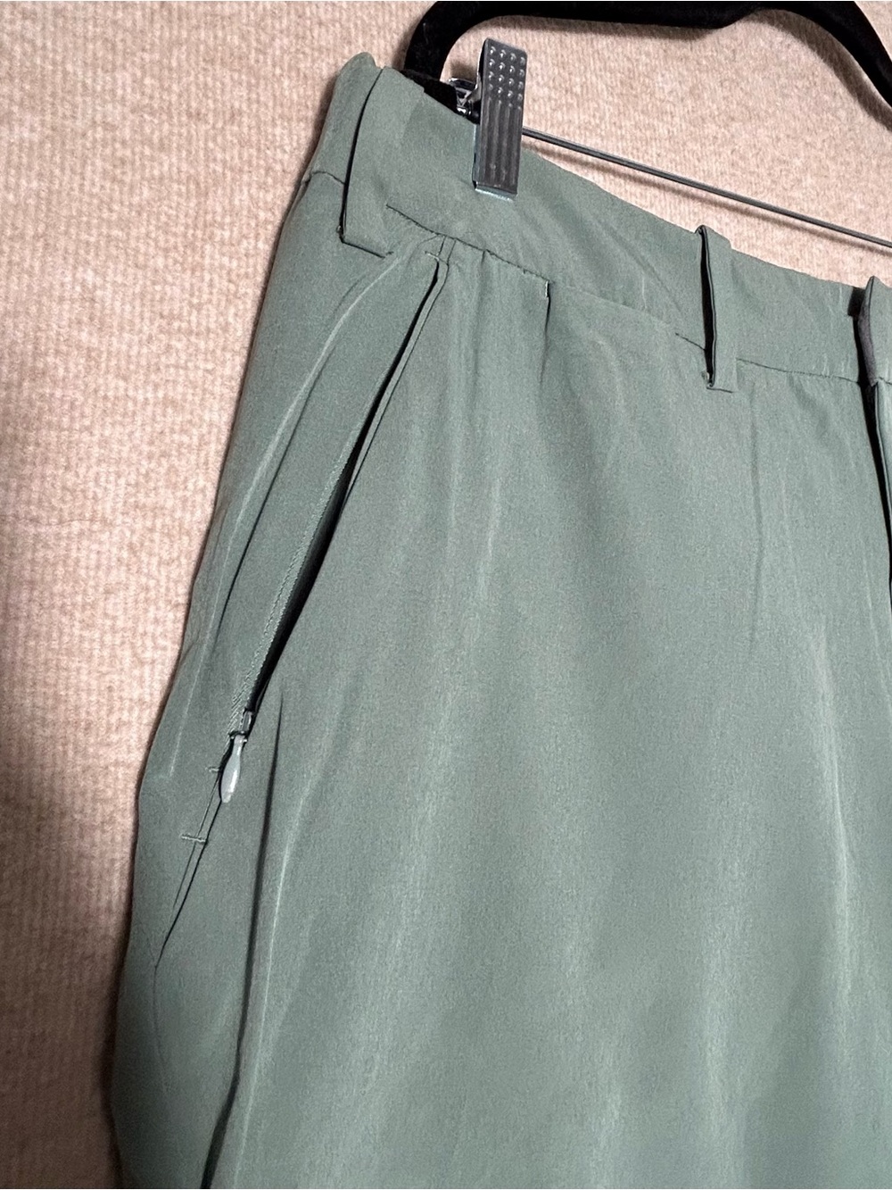 New Coolibar Trek Hybrid Shorts Mens Tag Size 38 Green Outdoor Hiking Comfort - Picture 7 of 15